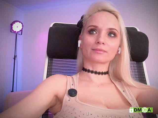 Louise_Dance webcam