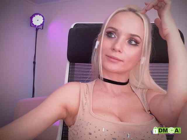 Louise_Dance webcam