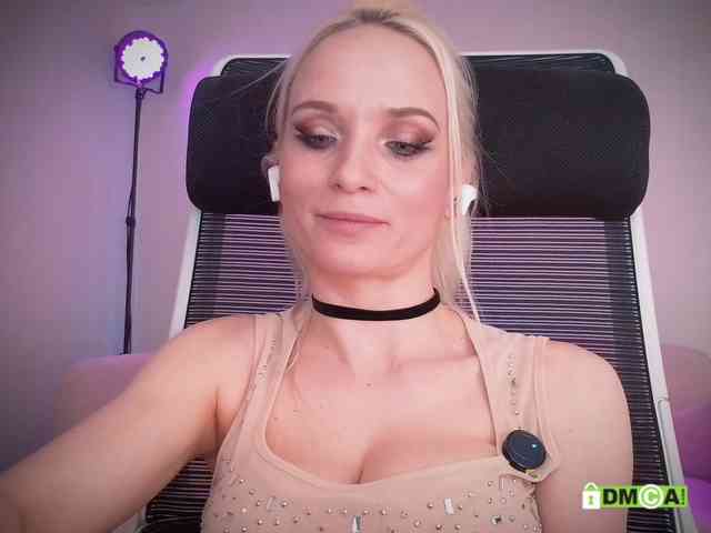 Louise_Dance webcam