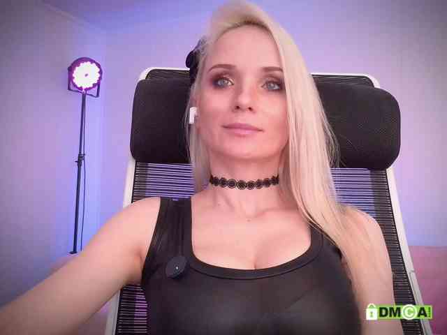 Louise_Dance webcam
