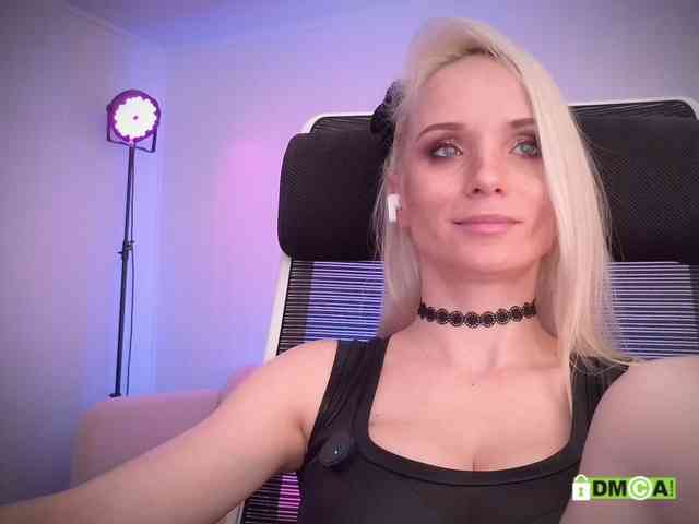 Louise_Dance webcam