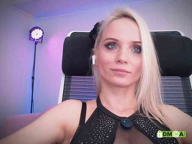 Louise_Dance webcam
