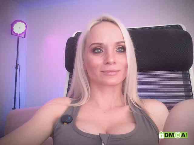 Louise_Dance webcam