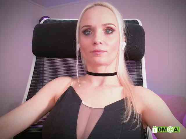 Louise_Dance webcam