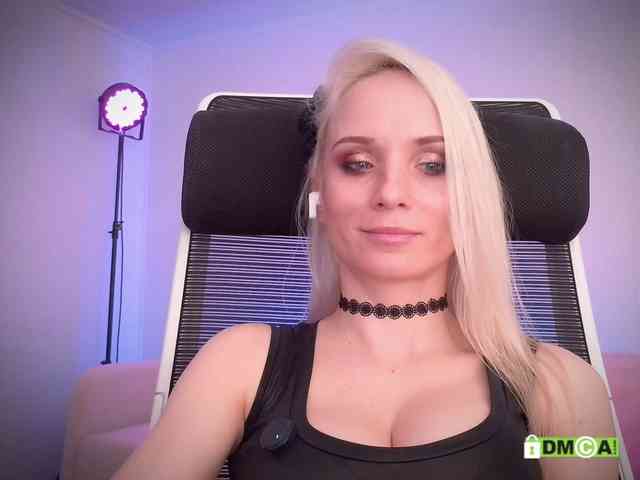 Louise_Dance webcam
