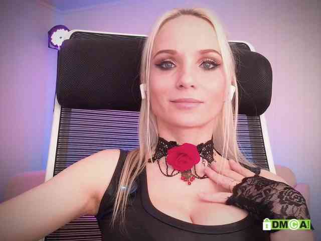 Louise_Dance webcam