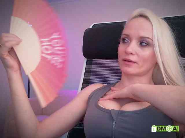 Louise_Dance webcam