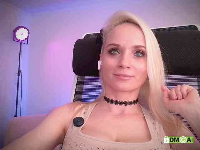 Louise_Dance webcam