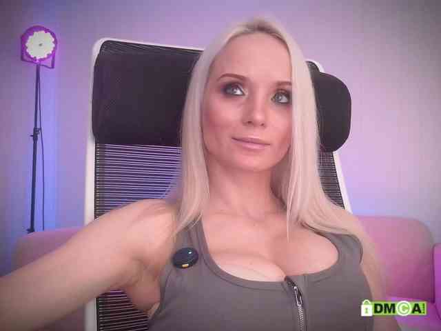 Louise_Dance webcam
