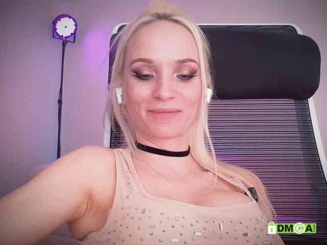 Louise_Dance webcam