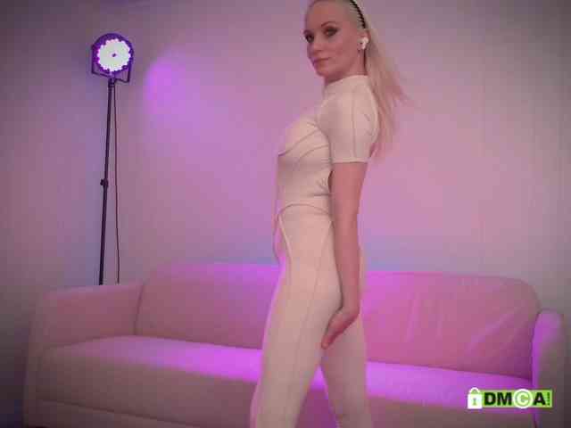 Louise_Dance webcam