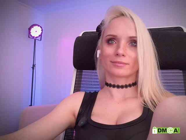 Louise_Dance webcam