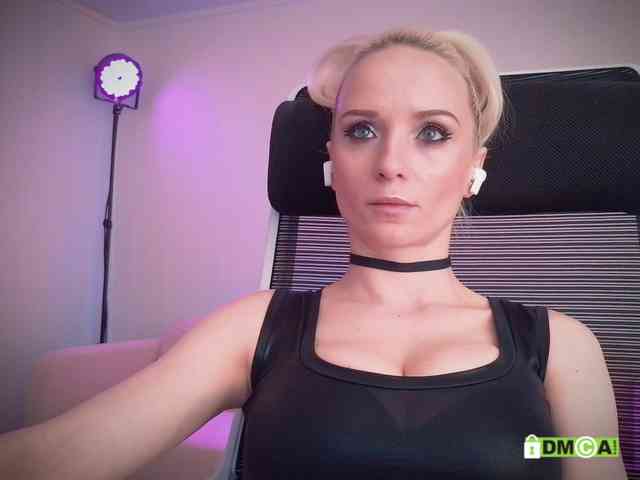 Louise_Dance webcam