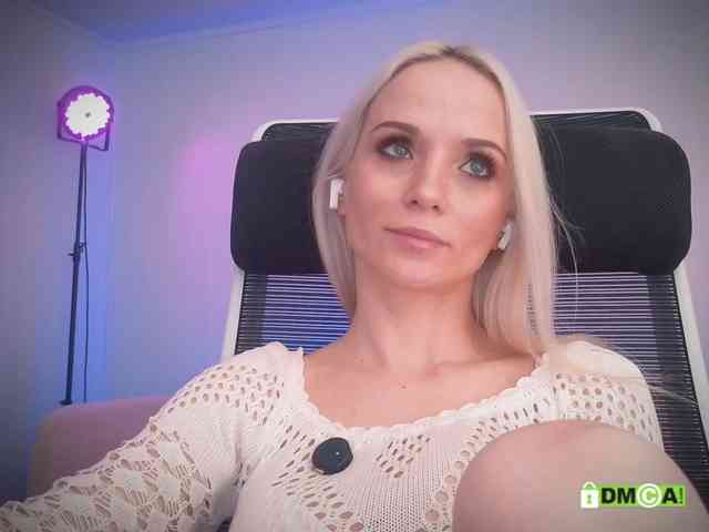 Louise_Dance webcam
