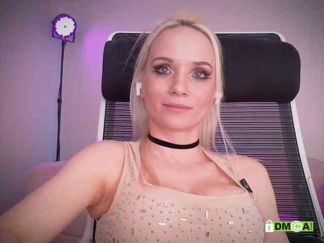 Louise_Dance webcam