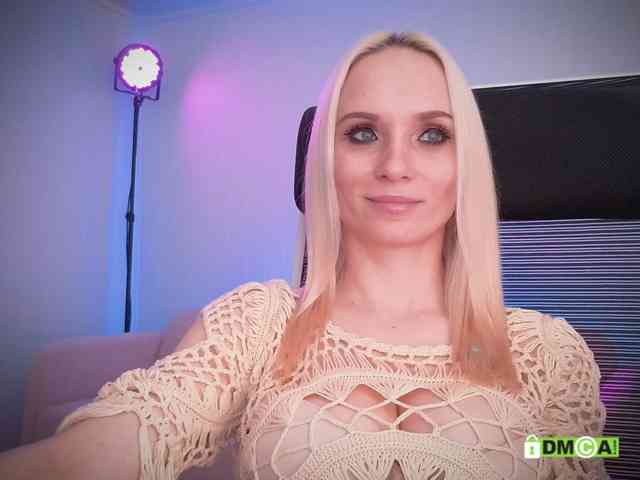 Louise_Dance webcam