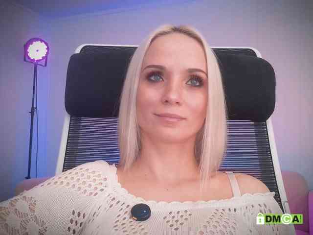 Louise_Dance webcam