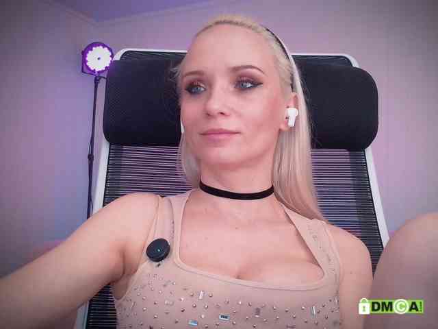 Louise_Dance webcam