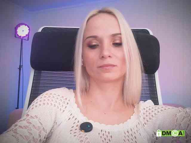 Louise_Dance webcam