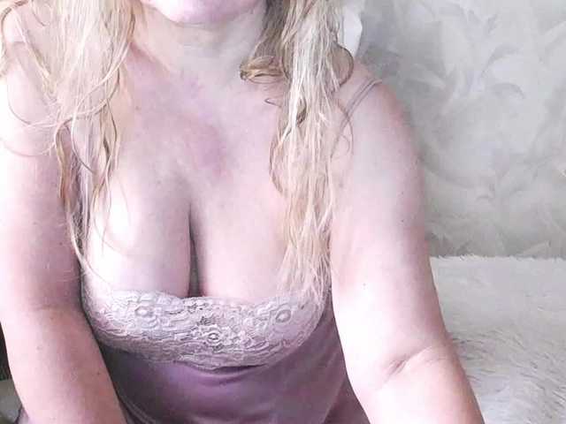 Lady-Erata live cam on BongaCams