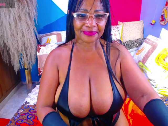 AdaBlake, en vivo ahora en BongaCams