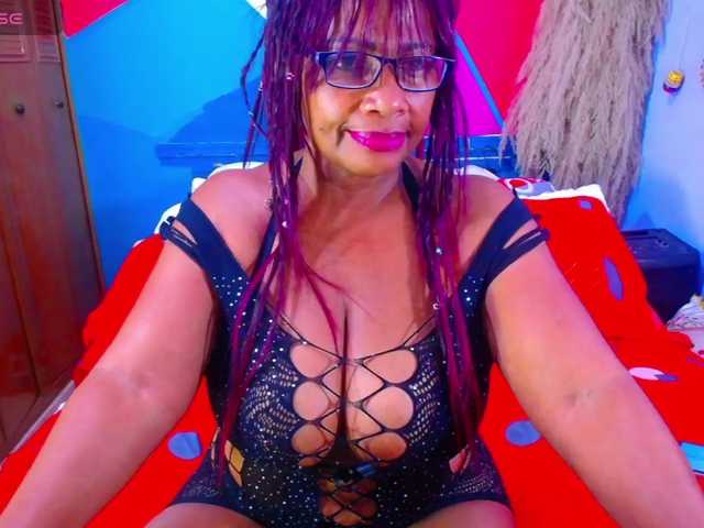 AdaBlake live cam on BongaCams