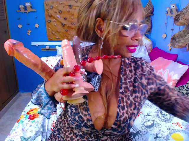 AdaBlake live webcam show