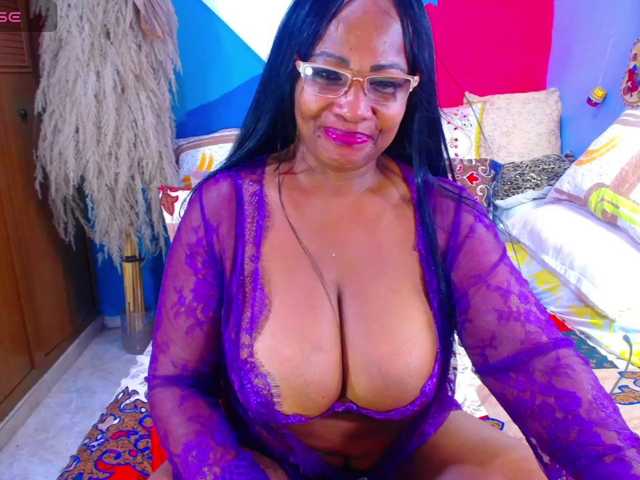 AdaBlake, en directo ahora en BongaCams