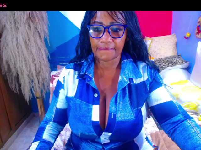 AdaBlake, en vivo ahora en BongaCams