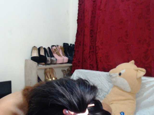 Zarenah live webcam show