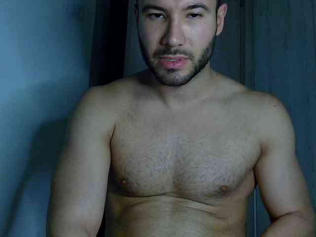 Justyn11 Sex Cam Show