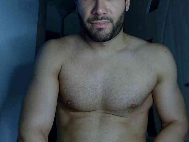 Justyn11 Sex Cam Show