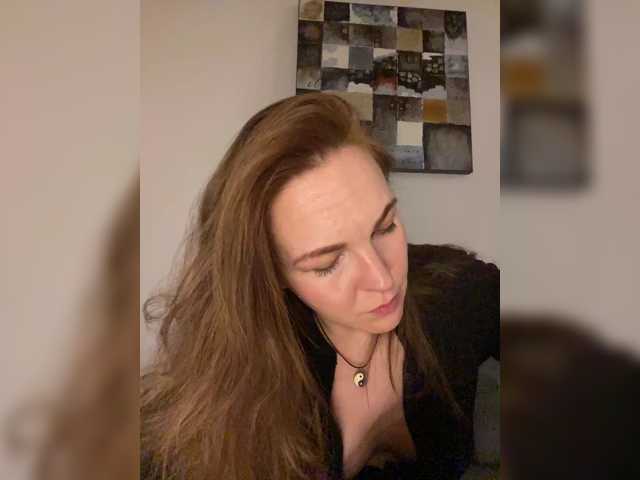 Alisasqrl live cam preview