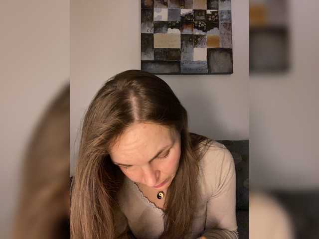 Alisasqrl live cam on BongaCams