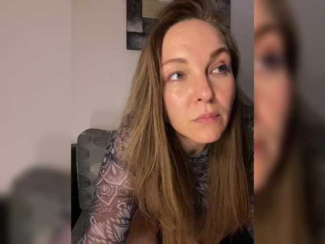 Alisasqrl live webcam show