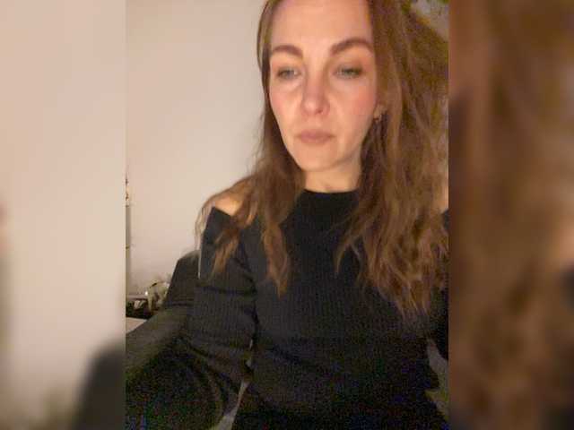 Alisasqrl live cam on BongaCams