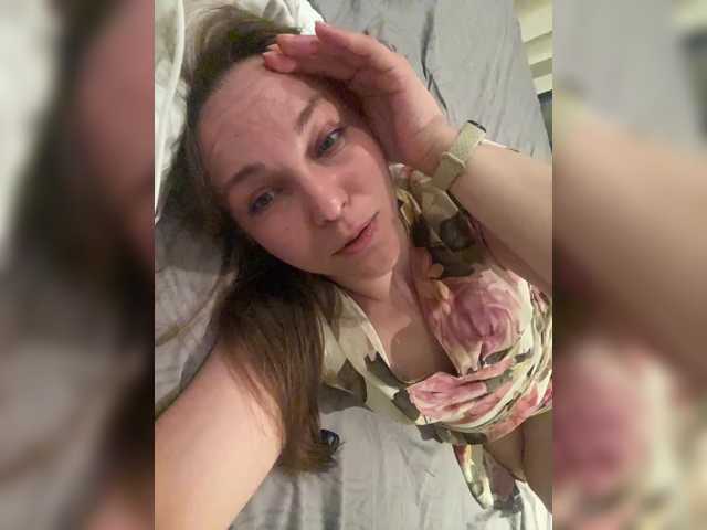 Alisasqrl live cam on BongaCams