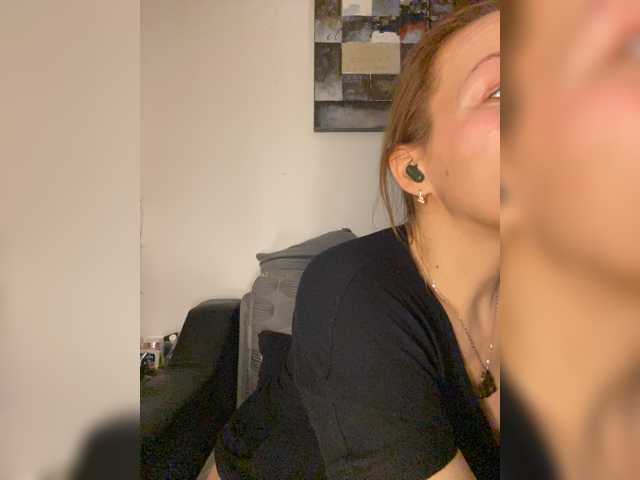 Alisasqrl live cam preview