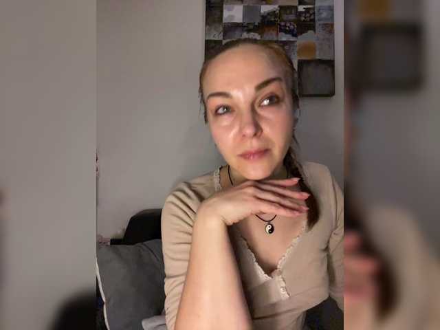 Alisasqrl live cam on BongaCams
