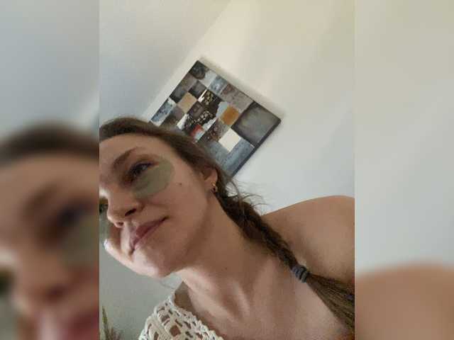 Alisasqrl live cam on 