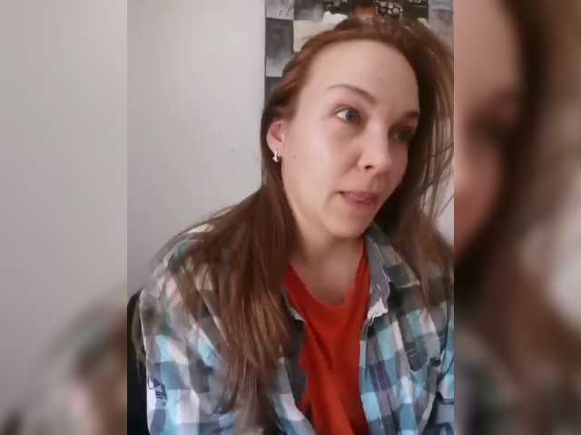 Alisasqrl live cam on BongaCams