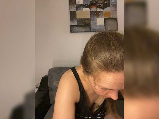 Alisasqrl live webcam show
