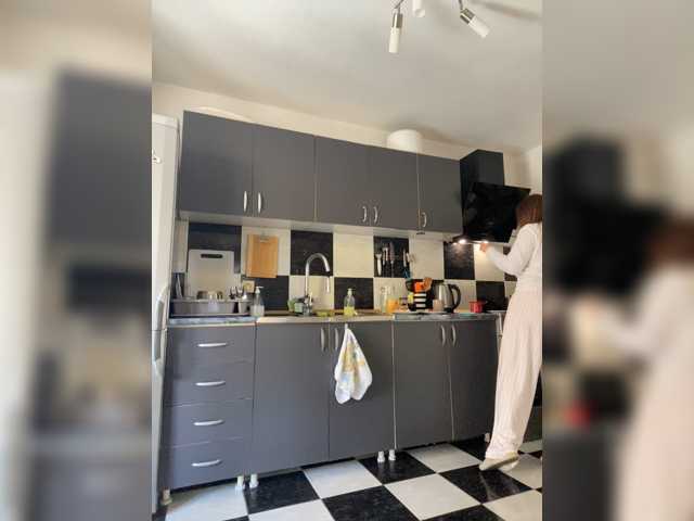 Alisasqrl live cam preview