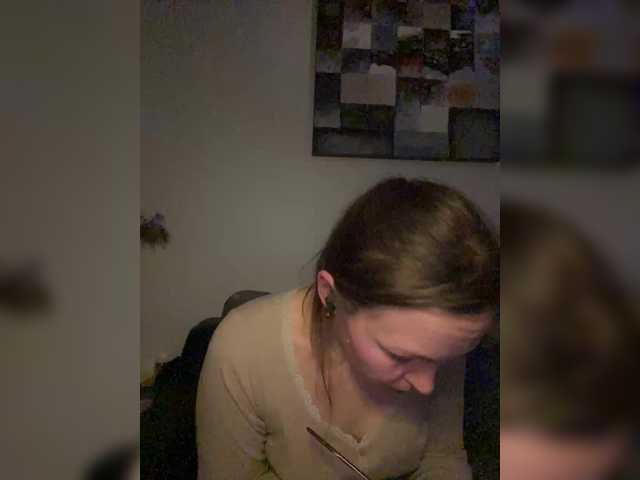 Alisasqrl's BongaCams show and profile