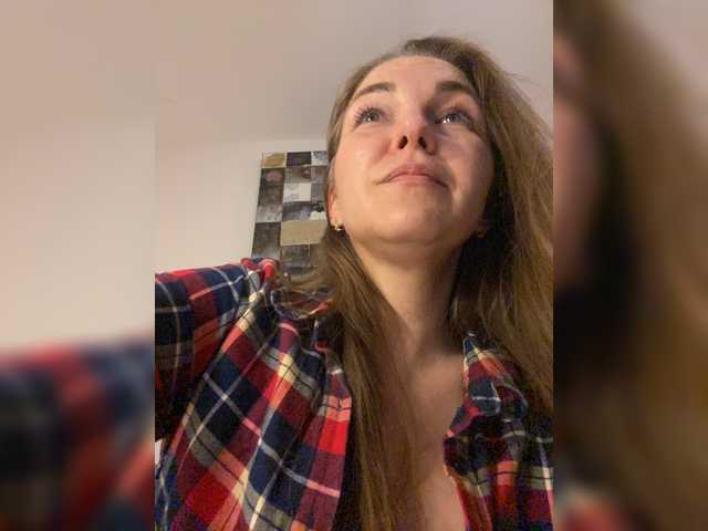 Alisasqrl live cam on BongaCams