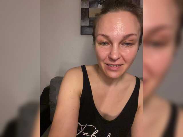 Alisasqrl live webcam show