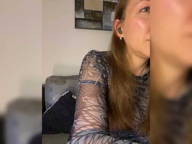 Alisasqrl live webcam show