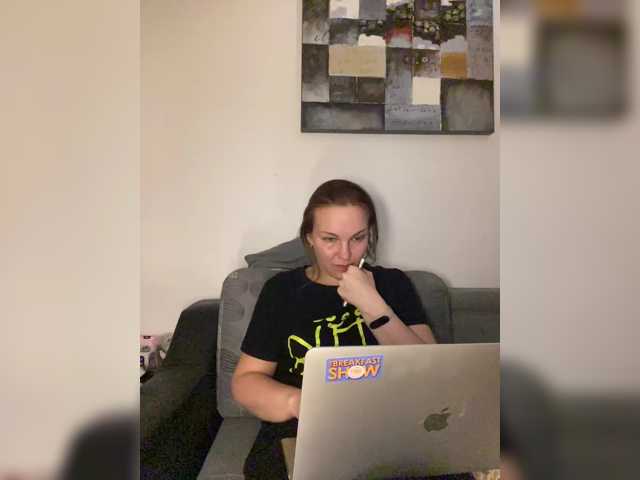 Alisasqrl live cam preview