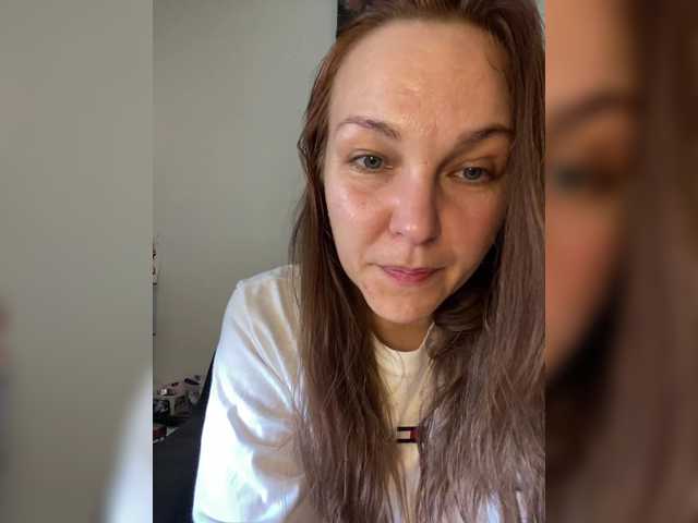 Alisasqrl live cam preview