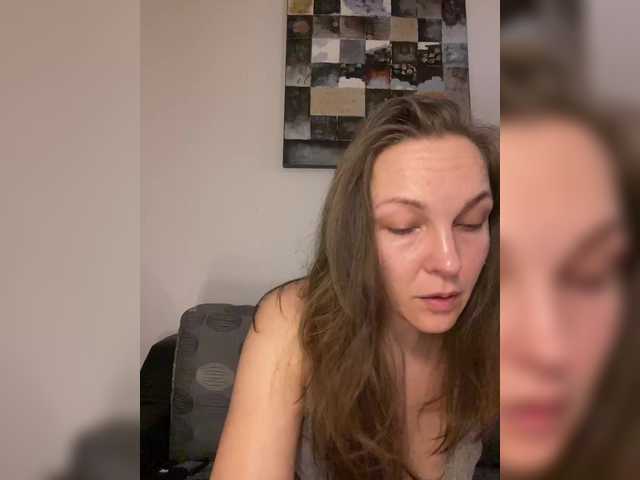 Alisasqrl live cam on BongaCams